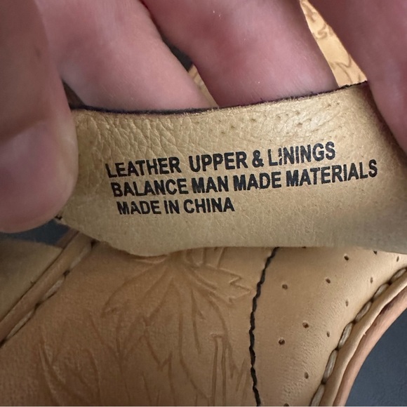 Born Womens Black Leather SlingBack Wedge Sandals Size 8 T-Strap Adjustable - Picture 10 of 12